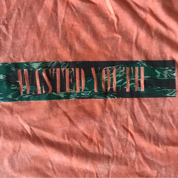 Women’s Cropped Tie dye Tshirt - Picture 6 of 14